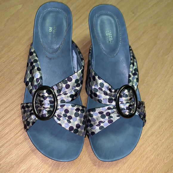 Naturalizer Blue Polka Dot Sandals - Picture 4 of 6